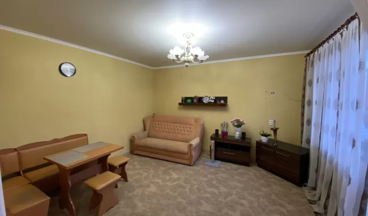 Продається 3 кімнатна квартира в спальному районі Житомира