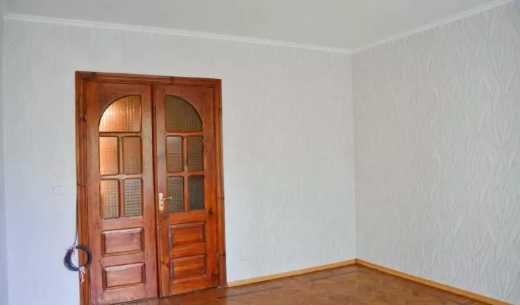 3 комнатная квартира в хорошем районе с ремонтом в Житомиире