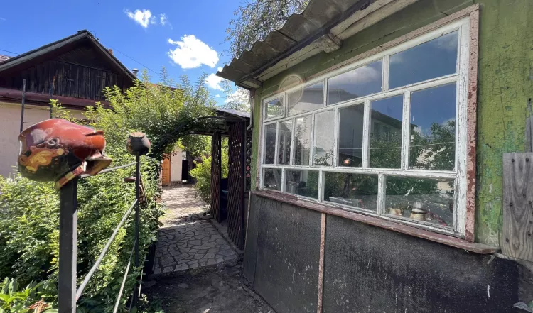 Продается часть дома в Житомире с землей 