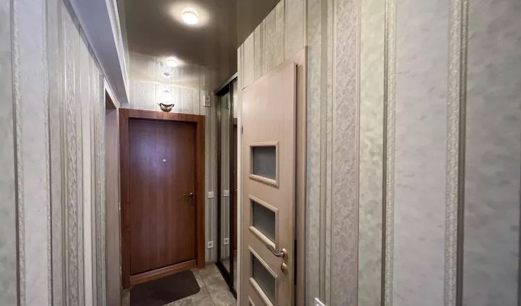 Продається 1 кімнатна квартира з ремонтом в Житомирі