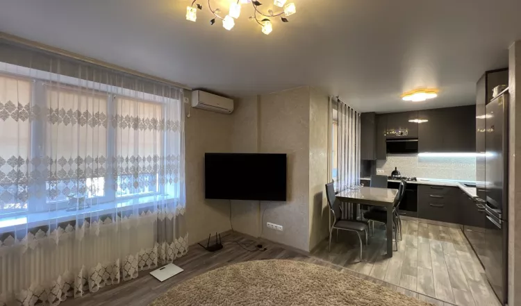 Продається VIP квартира в Житомирі, Автономне опалення, свіжий ремонт. 