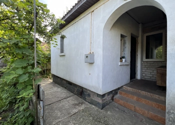 Продається частина будинку в Житомирі