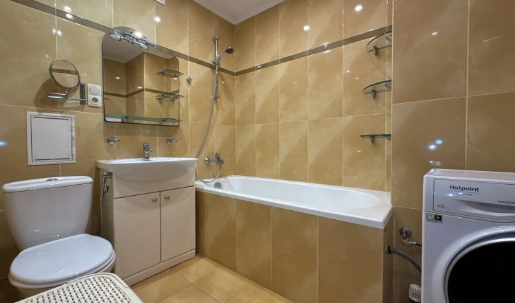 3 кімнатна квартира з АВТОНОМКОЮ в центрі Житомира