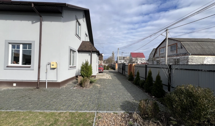 Продаж нового 2 х поверхового будинку в місті Житомир