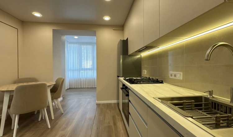 Продаж VIP квартири в ЖК Домбровський