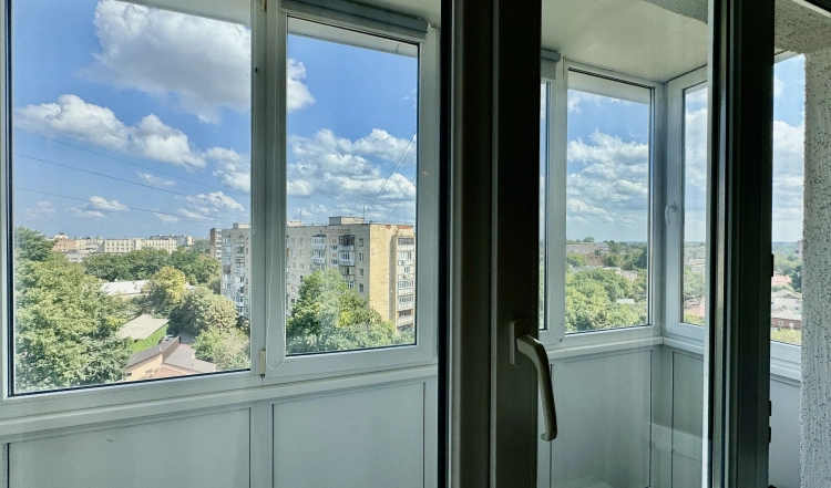 Продаж 3-х кімнатної квартири в центрі міста
