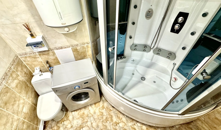 Продаж 3-х кімнатної квартири в центрі міста