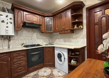 Продаж 2 кімнатної квартири в самому центрі Житомира