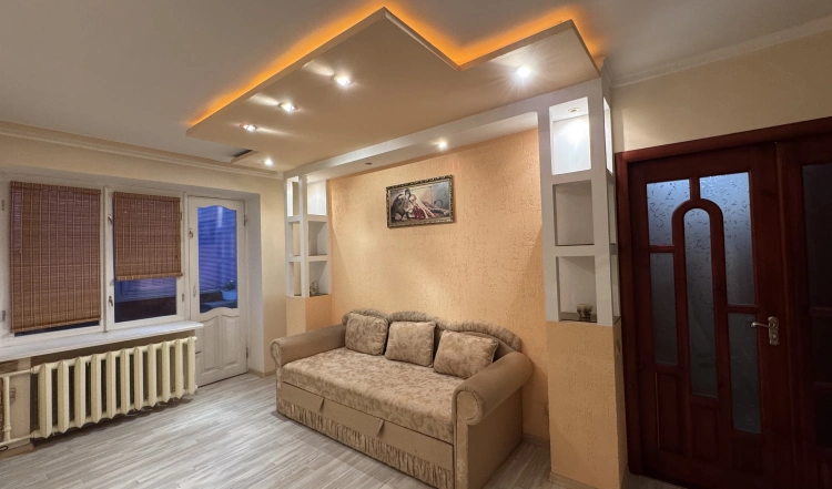 Продаж 2 кімнатної квартири в самому центрі Житомира