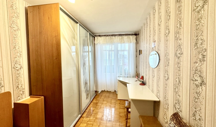 Продаж ОГЛЯДОВОЇ квартири в районі Корбутівки, Житомир