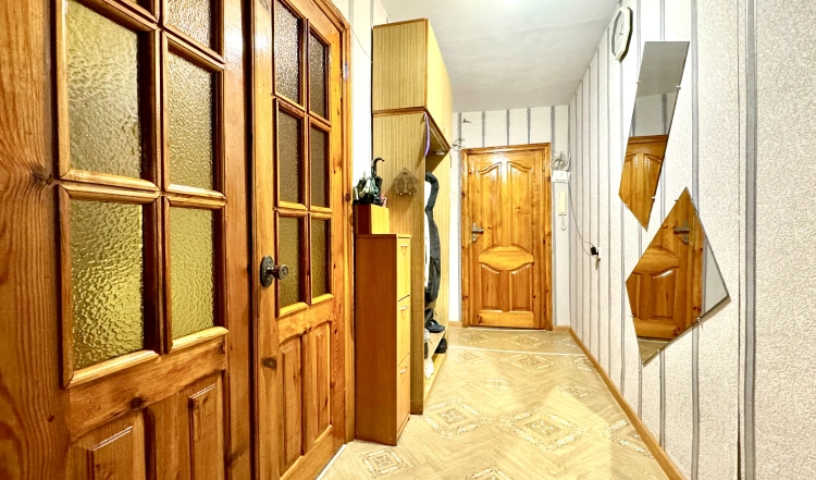 Продаж ОГЛЯДОВОЇ квартири в районі Корбутівки, Житомир