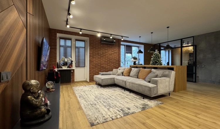 ЕКСКЛЮЗИВНА КВАРТИРА 105 м² історичний центр Житомир