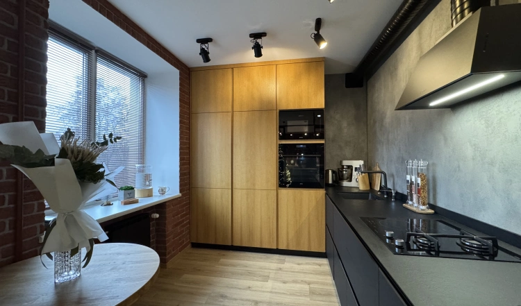 ЕКСКЛЮЗИВНА КВАРТИРА 105 м² історичний центр Житомир