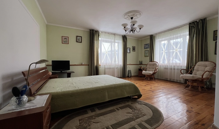 Продаж цегляного 2 поверхового будинку в Житомирі, район монастиря!