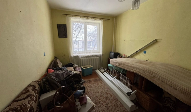Продаж 4-кімнатної квартири в Мукачево з комерційним потенціалом.
