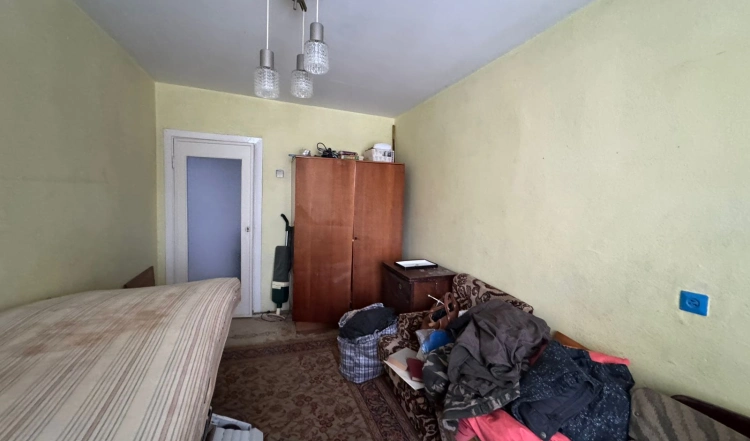 Продаж 4-кімнатної квартири в Мукачево з комерційним потенціалом.