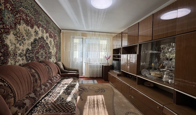 Продаж 2-х кімнатної квартири на Крошні