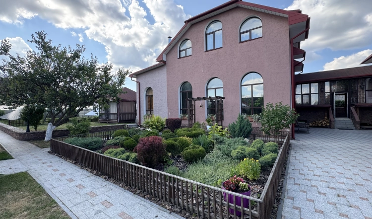 ПРОДАЄТЬСЯ МАЄТОК ПРЕМІУМ-КЛАСУ, центр, Житомир