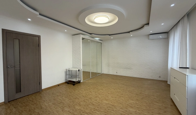 Продаж 2-кімнатної квартири 50 м² у центрі Житомира | Бульвар