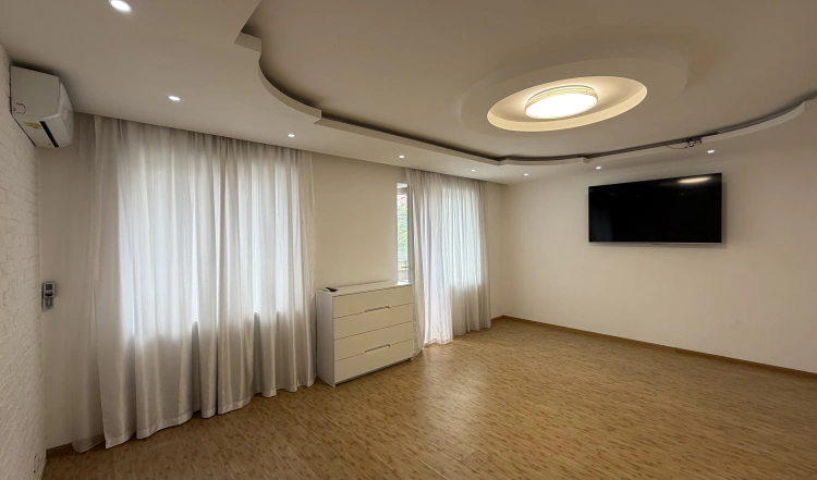 Продаж 2-кімнатної квартири 50 м² у центрі Житомира | Бульвар