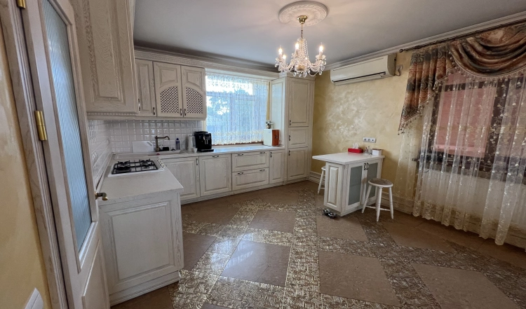 Продаж ексклюзивного будинку преміум класу в Житомирі!