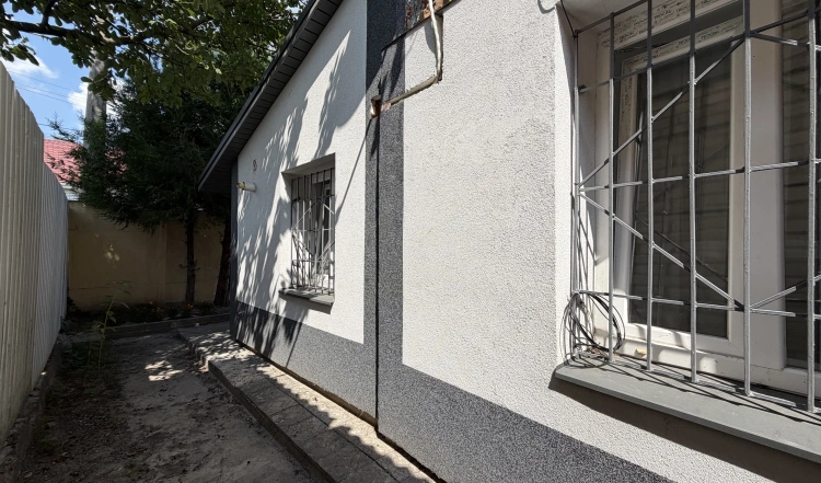 Продаж квартири з окремим входом і власним двором біля ЖК Домбровський | Житомир