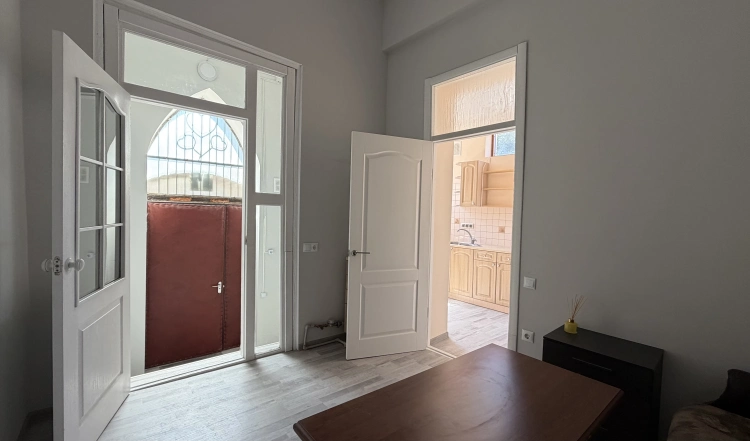 Продаж двох квартир у центрі Житомира — 145 м² та 4,5 сотки землі | EXCLUSIVE