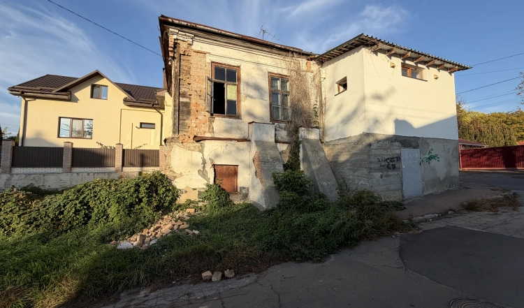 Продаж двох квартир у центрі Житомира — 145 м² та 4,5 сотки землі | EXCLUSIVE