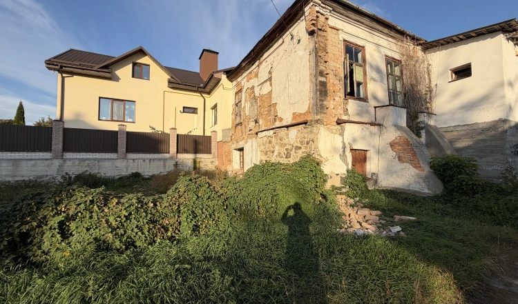 Продаж двох квартир у центрі Житомира — 145 м² та 4,5 сотки землі | EXCLUSIVE