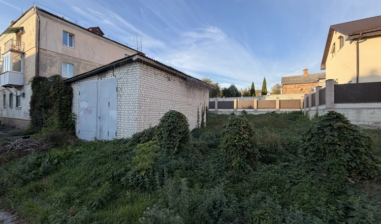 Продаж двох квартир у центрі Житомира — 145 м² та 4,5 сотки землі | EXCLUSIVE